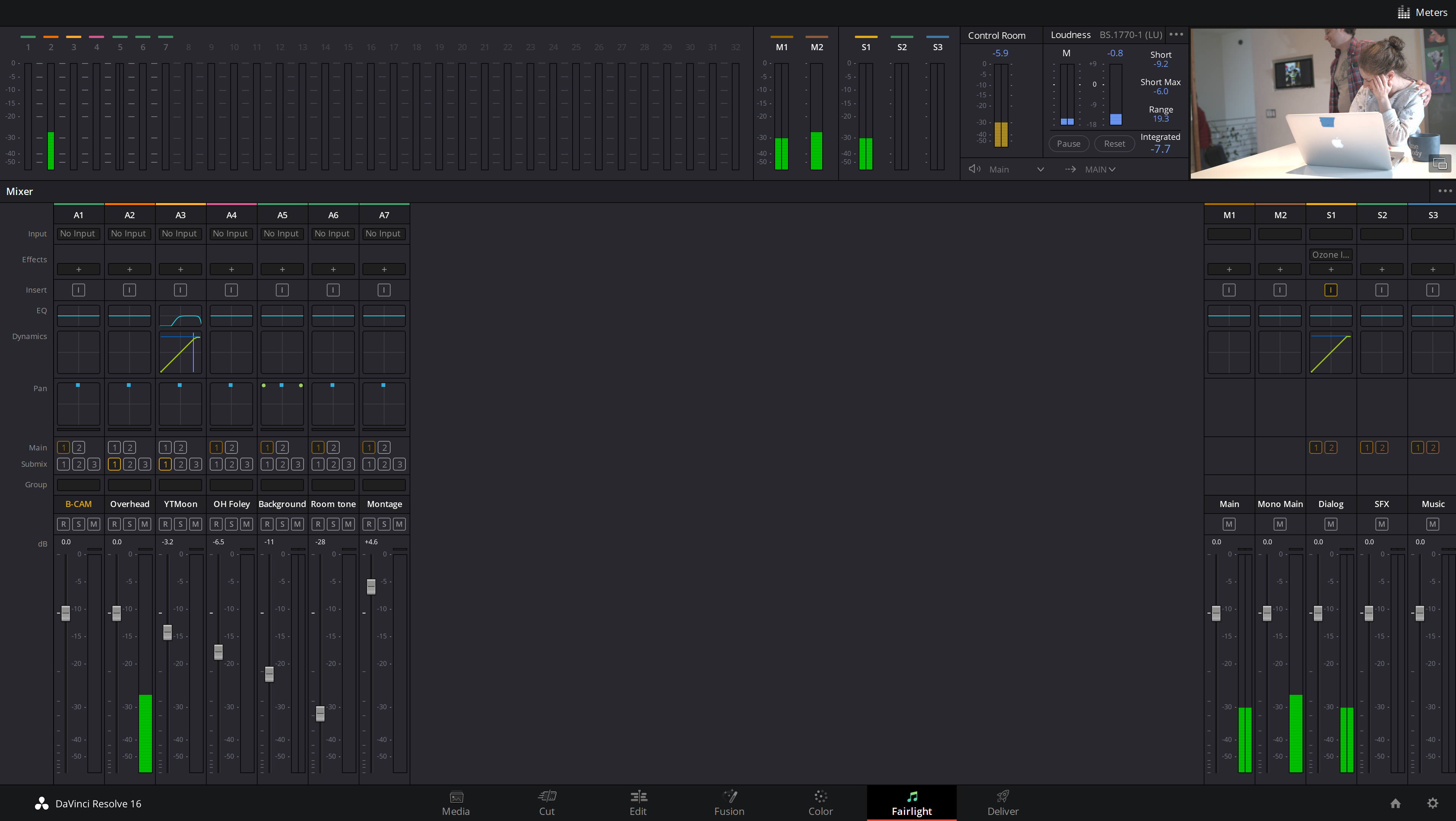 Audio routing in Fairlight